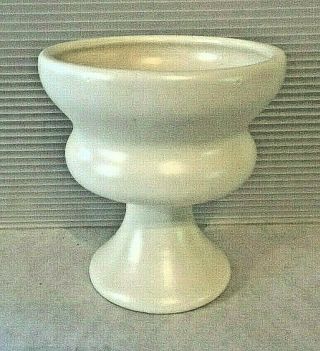 Mid Century Vintage Haeger Pottery Matte White Footed Planter 5.  5 "
