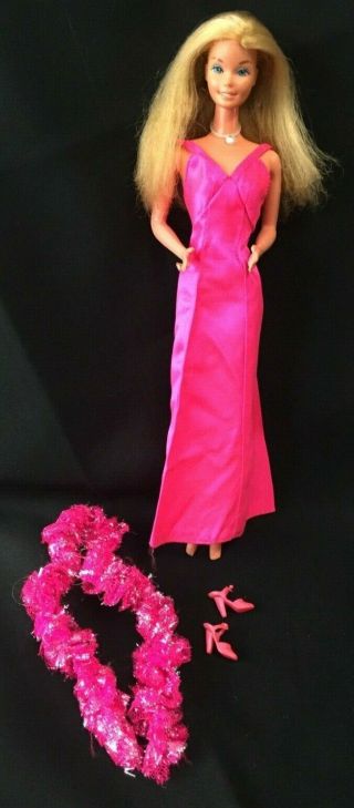 Vintage 1976 Mattel Superstar Barbie Doll 9720 Taiwan Body