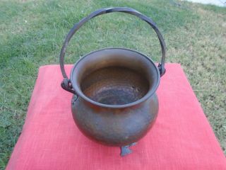 Antique/vintage Hammered Copper Bowl/pot Cast Feet Twisted Iron Handle Cauldron