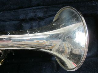 Vintage Yamaha YTR2320 Trumpet in Case 3