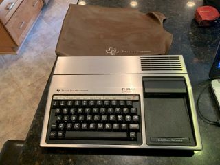 Texas Instruments Ti - 99/4a Computer With Dust Cover