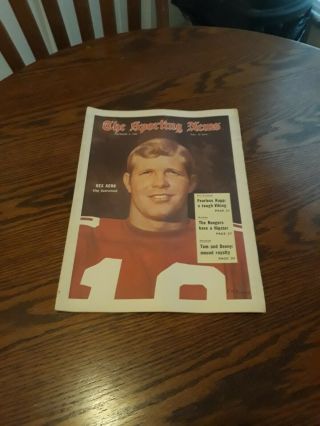 November 8,  1969 - The Sporting News - Rex Kern Of The Ohio State Buckeyes