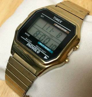 Vintage Timex Indiglo Men Gold Tone Digital Alarm Chrono Watch Hours Battery