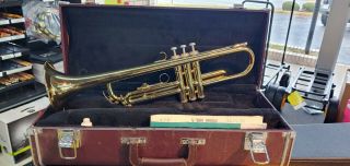 Yamaha Ytr - 2320 Bb Trumpet W/ Hardcase And Mouthpiece