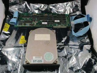 Seagate Model St - 225 & Controller Board 5150bx P/n 10 - 00264 Data Technology Corp