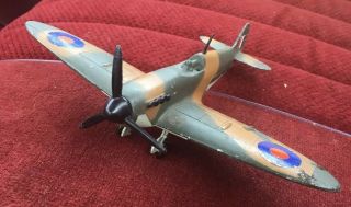 Vintage Dinky Toys Battle Of Britain No.  719 - Spitfire Mkii - Ww2 Diecast Plane