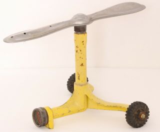 L.  R.  Nelson Mfg.  Vintage Yellow Hose Water Wheeled Metal Propeller Sprinkler