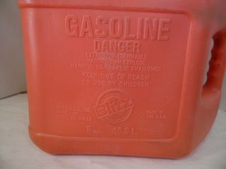 Vintage Blitz 5 Gallon Heavy Duty Vented Plastic Gas Can Model 11833 2 Handled 2