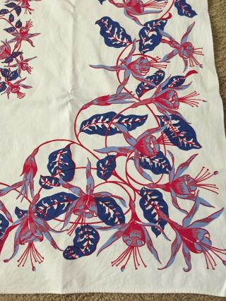 Vintage Red White Blue Cotton Tablecloth Fuchsia Flowers Surged Hemmed 50 X 64 3