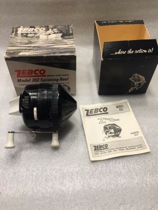 Vintage Black /white Zebco 202 Spincast Fishing Reel Papers Usa Zee Bee