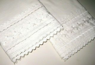 Vintage Solid Cream COTTON KING Size Pillowcases Eyelet Lace Opening Made in USA 2