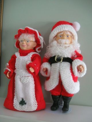 Vintage Santa & Mrs Claus Dolls Figures 16 " & 14 " Handmade Hand Knit Clothing