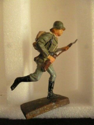Vintage Pre War Lineol Elastolin German Soldier Attacking W/bayonet Rare