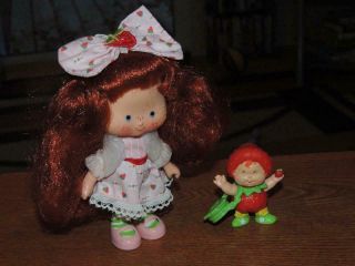 1985 Kenner Strawberry Shortcake Berrykin Doll And Critter