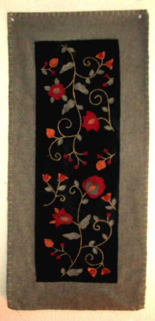 Vtg Folk Art Handmade Felted Wool Applique Wall Hanging Table Runner 36.  5 " X 17 "
