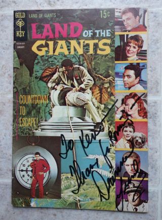 Vintage 1968 Comic Book Land Of The Giants Signed Autographed By Deanna Lund