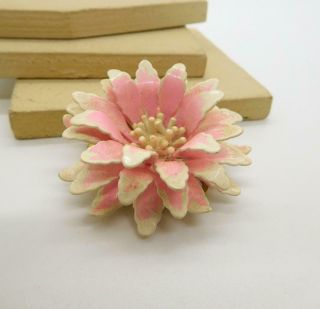 Vintage Signed Crown Trifari Pink White Enamel Dimensional Flower Brooch Pin Dd3
