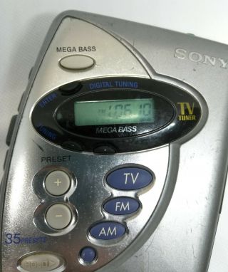 Sony Walkman Cassette Tape Player Mega Bass Am/fm Radio Tv Tune Vintage