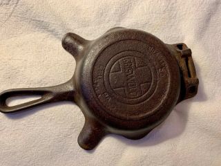 VTG Griswold Cast Iron Ashtray Skillet with Match Holder 00 570A Collectible @@ 2
