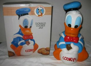 Vintage 1970s The Walt Disney Co.  Donald Duck Ceramic Cookie Jar