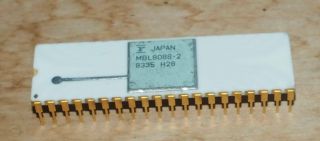 Fujitsu MBL8088 - 2 8Mhz white ceramic 8088 cpu 2