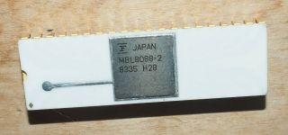 Fujitsu MBL8088 - 2 8Mhz white ceramic 8088 cpu 3