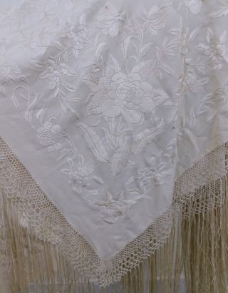 Antique Vintage 1920s 30s Pure Silk Floral Embroidered Piano Shawl