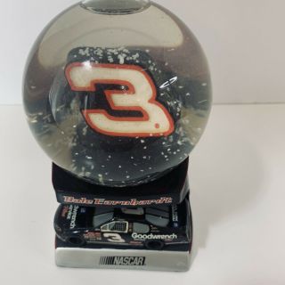 Dale Earnhardt 3 - Snow Globe For Wal - Mart Made In 2005 Nascar Racing