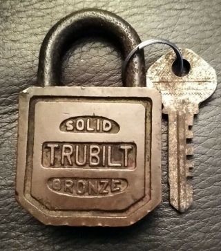 VINTAGE ANTIQUE COLLECTIBLE SOLID BRONZE TRUBILT PADLOCK LOCK WITH KEY USA 2