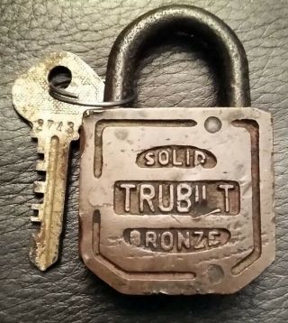 VINTAGE ANTIQUE COLLECTIBLE SOLID BRONZE TRUBILT PADLOCK LOCK WITH KEY USA 3