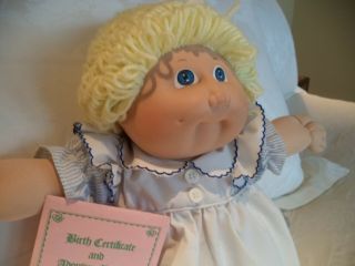 Vintage Cabbage Patch Kid Doll 1985 Girl Blonde Blue Eyes " Carole Ivy "