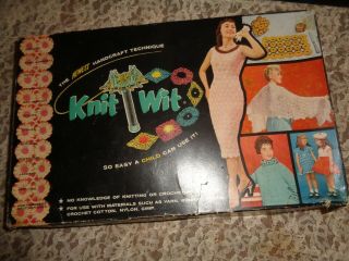 Vintage 1959 Knit Wit Knit Crochet Tool Kit W/box