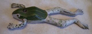 FROG WOOD ICE SPEARING DECOY UNKNOWN CARVER DETAIL WORK 6 