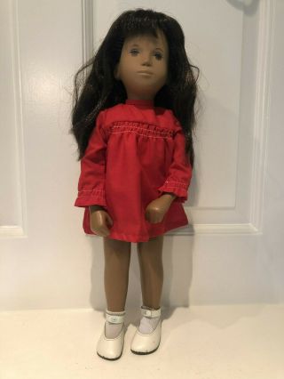 16 " Vintage 104 Sasha Doll Brunette Red Dress,  England.