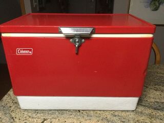 Vintage Coleman (usa) 1976 Red Metal Cooler With Metal Handles And Inside Tray