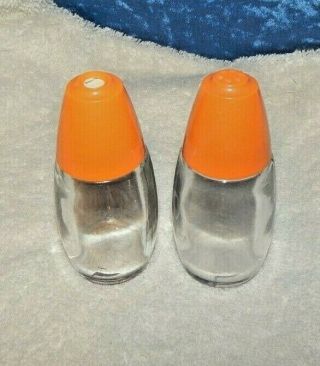 Vintage Gemco Glass Salt Pepper Shakers Clear With Mod Orange Lids/caps/covers