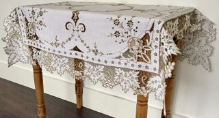 Vintage Stunning Hand Embroidered Madeira Tablecloth Cut Work Lace Vine Leaves 2