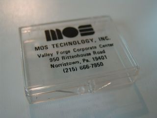 Mos Technology Cpu Sample Plastic Container Display Case Nos 6502/6522/6532
