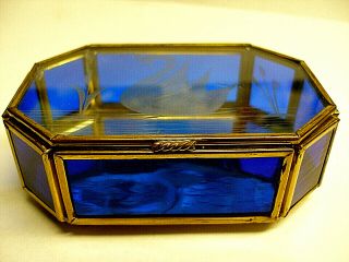 Vintage Stained Art Glass Trinket Box 8 Sided Cobalt Blue Etched Swan On Lid