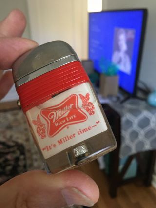 1950/60’s Vintage Scripto Vu Lighter With Miller Beer -.