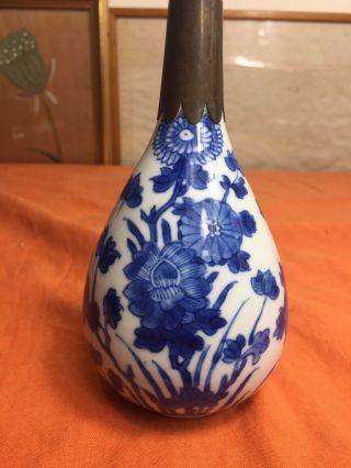 Antique Chinese Blue And White Vase 18thc Kangxi Period