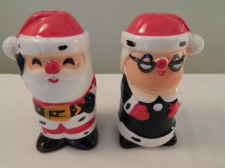 Vintage Norcrest Japan Christmas Santa & Mrs Claus Salt & Pepper Shakers Cute