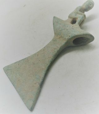 CIRCA 1000BCE ANCIENT LURISTAN BRONZE AXE HEAD WITH SEATED FIGURE ON TOP RARE 3