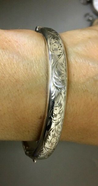 Vintage Sterling Silver Hinged Bangle 1957 Bracelet Chester Hallmark Xmas Gift