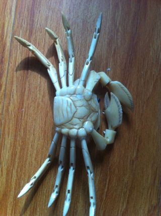 chinese old hand cattle bone carved fengshui crab figurine pendant 2