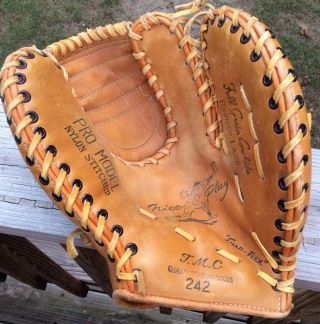 Vintage T.  M.  C.  Play Baseball Glove Mitt 242 1st Base Softball
