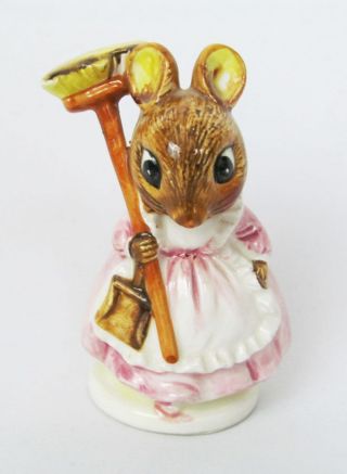 Vintage Shackman Japan Hand Painted Ceramic Lady Mouse With Broom Figurine