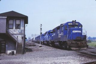 Conrail 8932 Gp38 - 5 & Freight Action @ Buffalo,  Ny 1984 35mm Slide