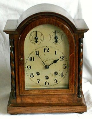 Good Quality Oak Westminster Chiming Mantel Clock In Good Order