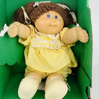 Vintage 1978 - 1982 Cabbage Patch Doll Brown Hair W/ Rare Purple Eyes Cpd Clothes